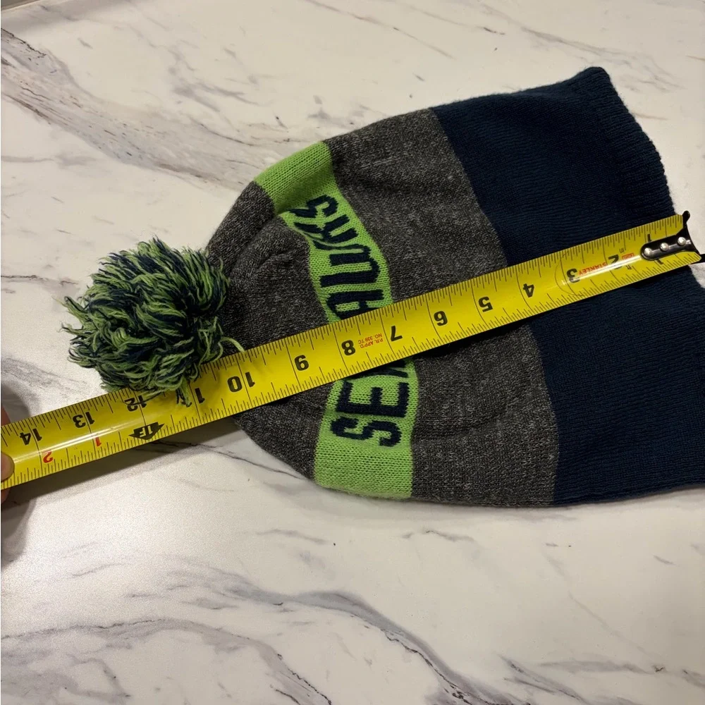 New Era Seattle Seahawks Beanie - Lime Green, Charcoal,‎ and Navy - Picture 5 of 7